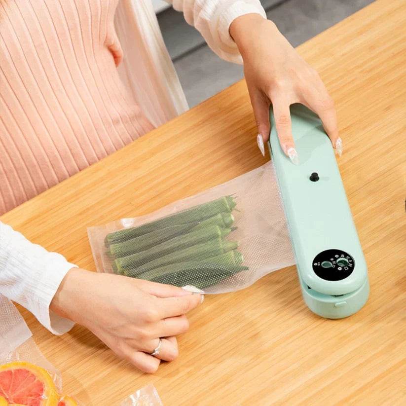 small household food packaging vacuum sealing machine