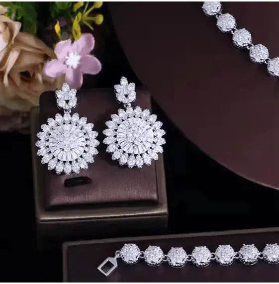 zircon jewelry set ©